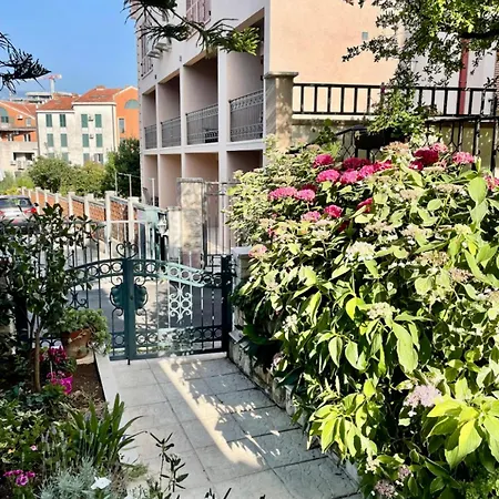 Apartment Your Sea Nest Budva